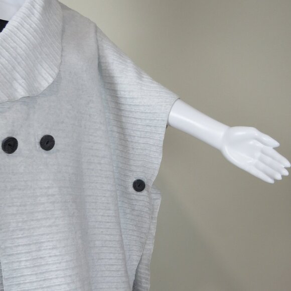 Habitat Button Front Poncho Wrap, Shawl Collar SIZE Large Gray - Picture 8 of 13